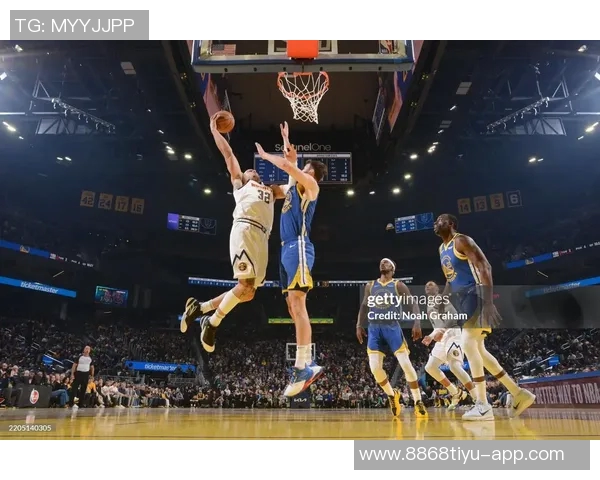 戈登称勇士实力强大库里牵制力迫使防守频繁调整