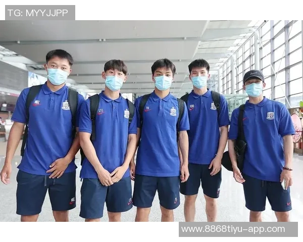 河南队今日启程前往上海浦东备战与海港热身赛全力以赴争取胜利